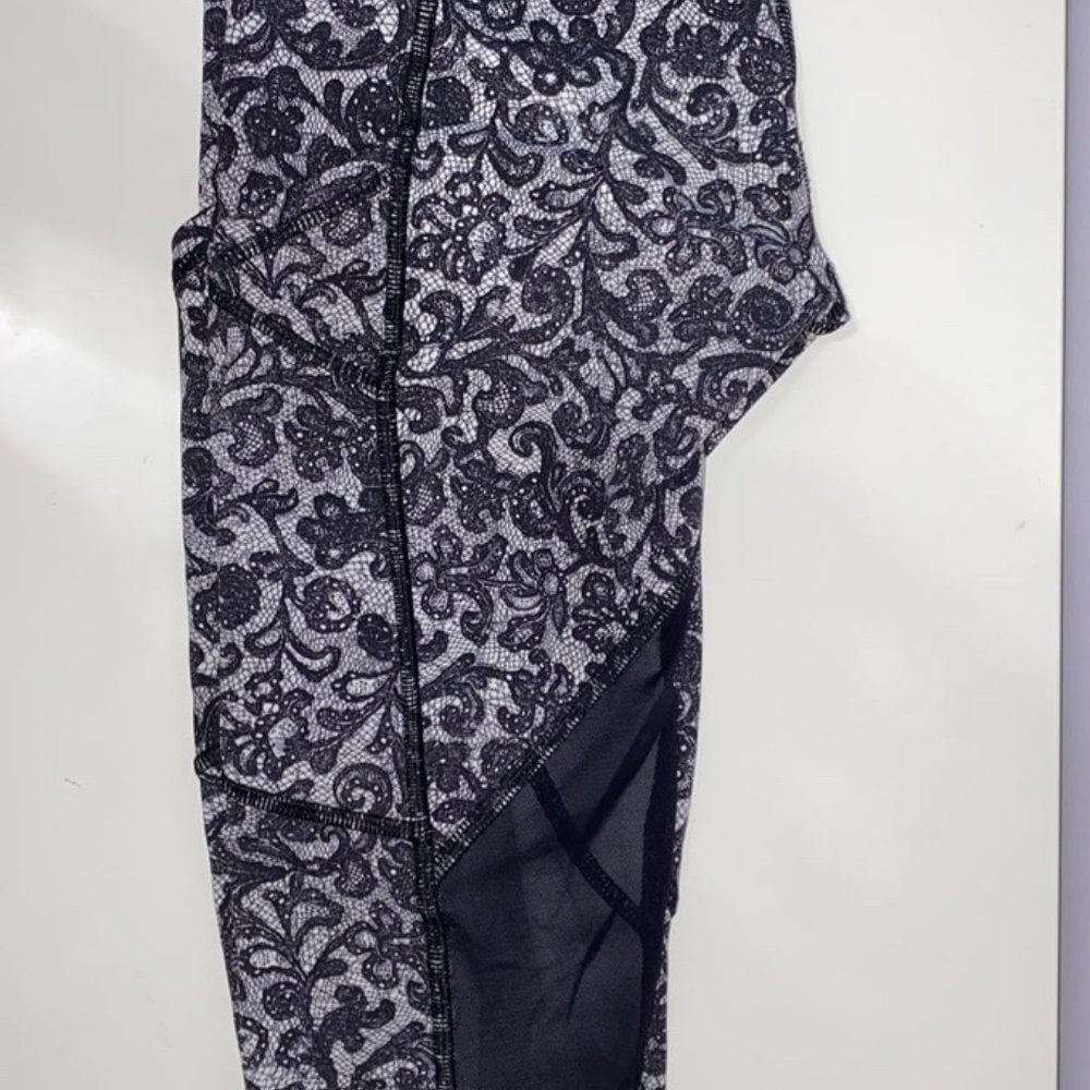 lululemon cropped leggings